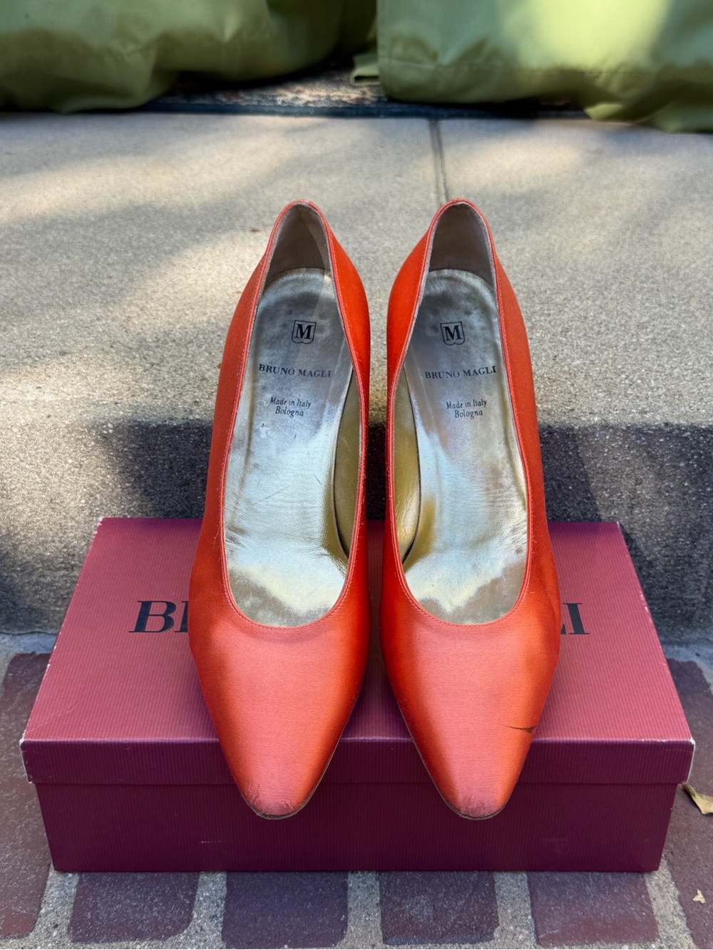 NIB Bruno Magli "Norell" satin dress pumps - Size 9 ½ B